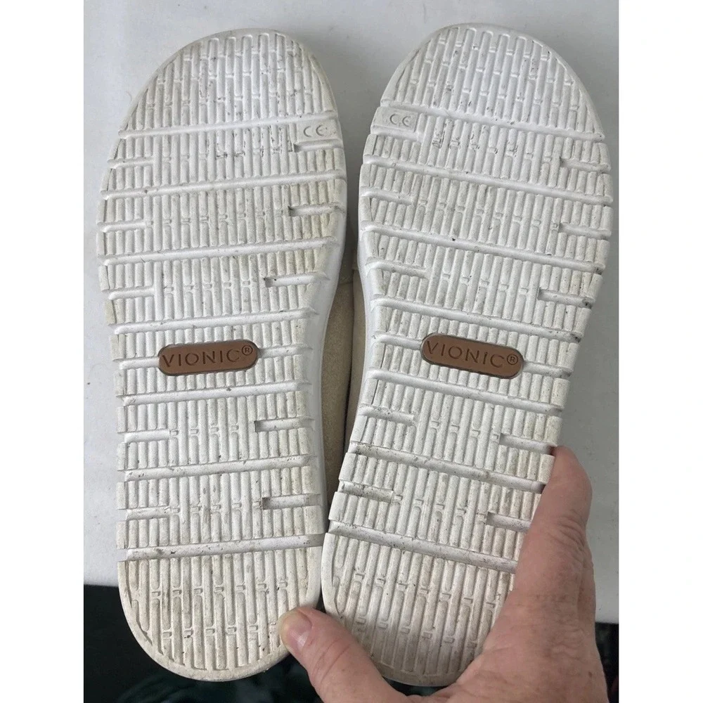 Vionic uptown metallic